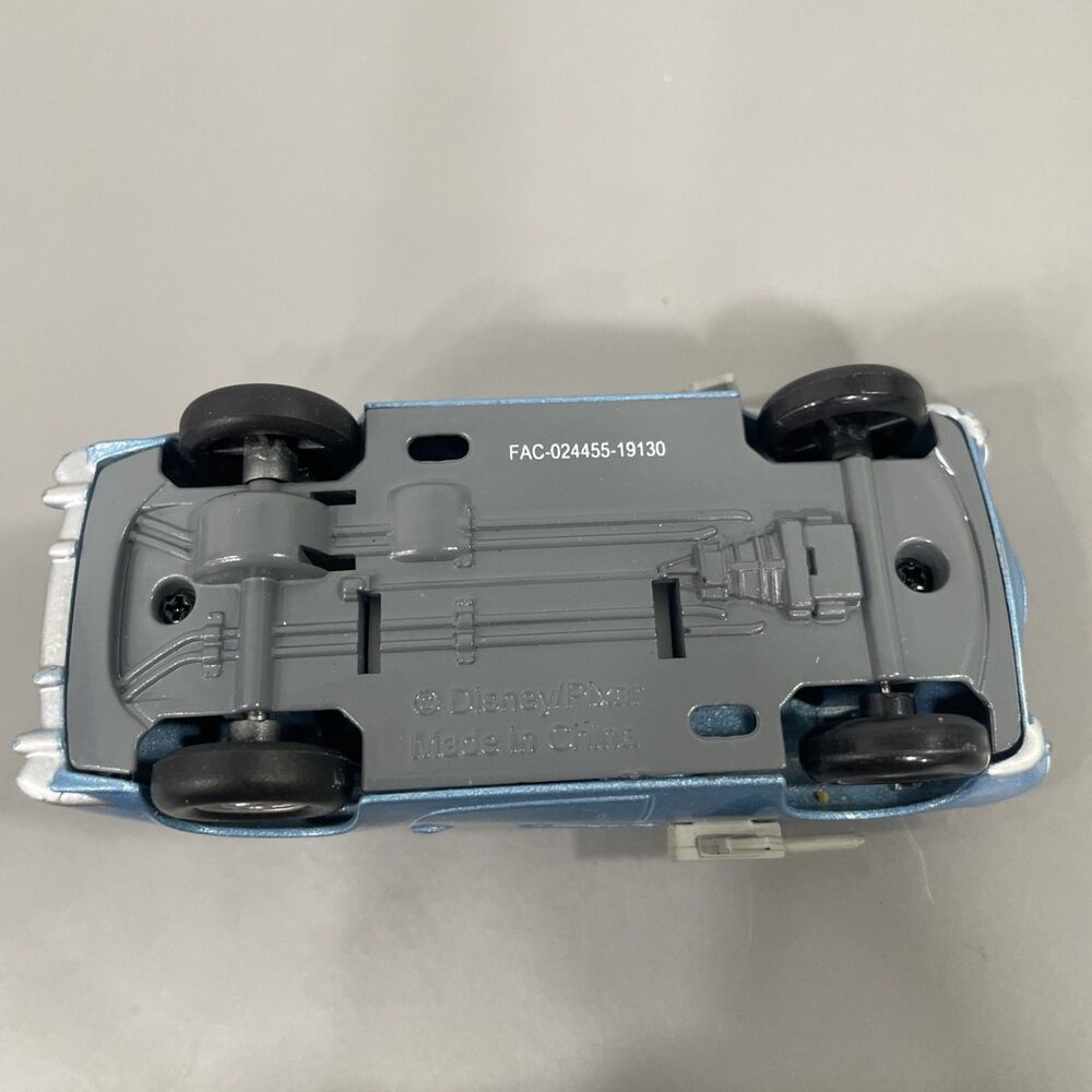 Disney Cars Finn McMissile Silver Secret Agent Spy Mattel Diecast Loose 1:55 - Picture 6 of 7
